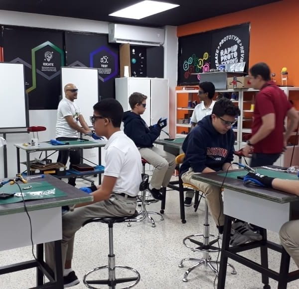 Ashton School Dream Maker Lab